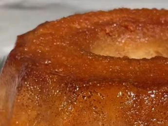 Cómo hacer budín de pan casero: la receta de la abuela, suave y cremosa, para aprovechar el pan viejo