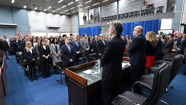 El gobernador destacó el avance en la cobertura de vacantes judiciales en la provincia.