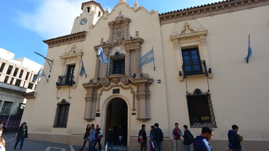 Ingreso al Monserrat 2027: cómo inscribirse, cuánto cuesta y cuándo es el examen