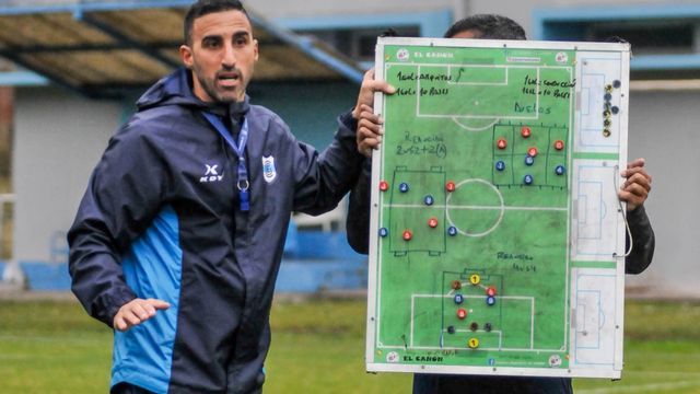 Hablando de la actualidad de Gimnasia de Jujuy, el DT Hernán Pellerano aseguró: "No hay ninguna presión, es toda ilusión".