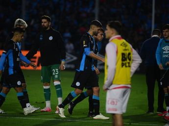 Belgrano perdió ante Argentinos por el gol de un ex Talleres, y se quedó sin el "Mudo" Vázquez