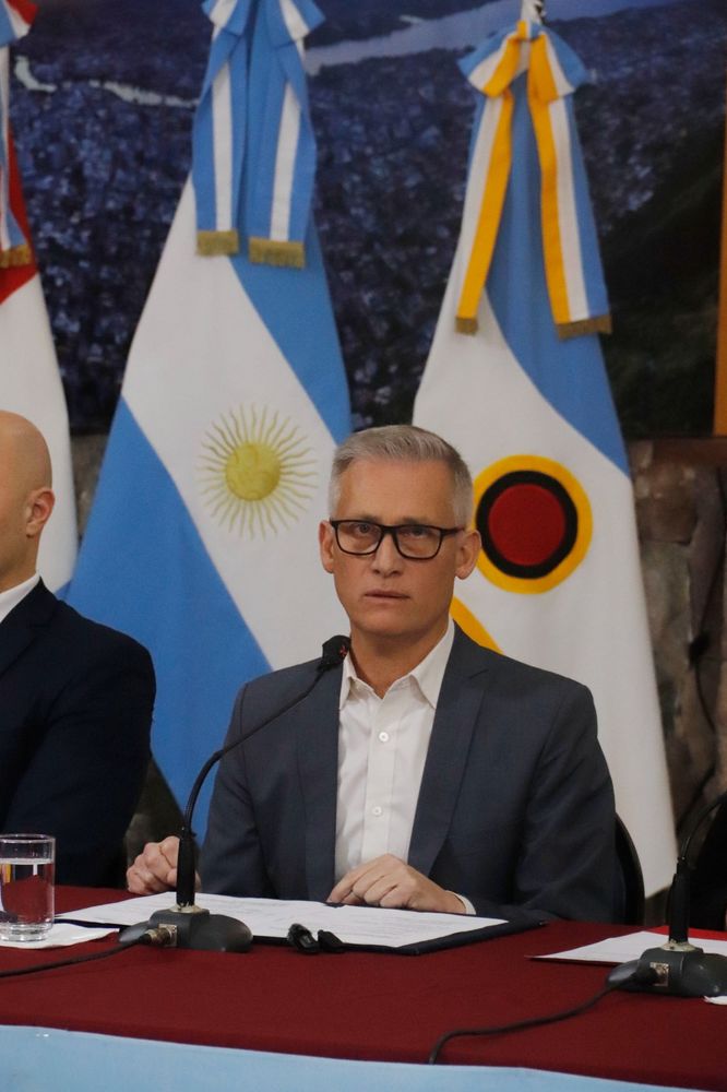Avilés evocó los años de oscuridad para contrastarlos con el camino de transformación construido por la comunidad.