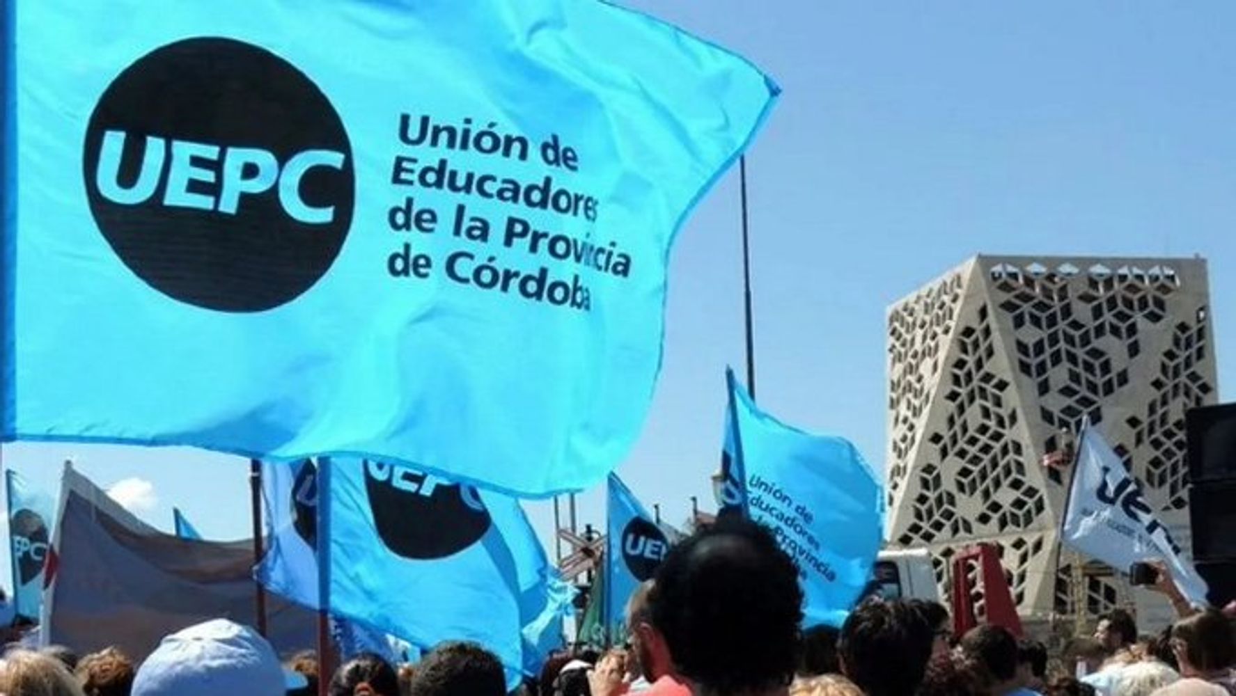 UEPC y su repudio ante una medida del Gobierno Nacional.