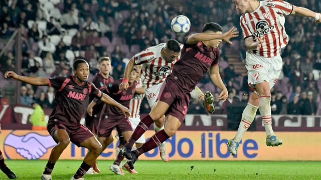 En la última del partido, Instituto llegó al gol y al triunfo ante Lanús, por el "Palomo" Alarcón.