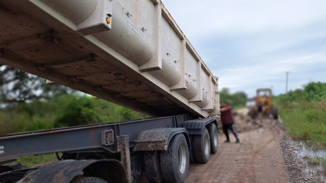 La obra conecta la Ruta Provincial 302 con Las Cantinas y busca mejorar la seguridad nocturna en la zona.