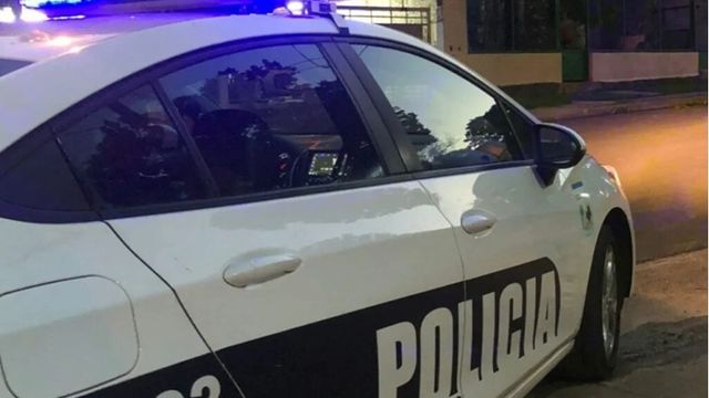 Denunció a un falso policía que le cobraba dinero para “proteger” su comercio en Posadas y ahora es buscado por la Justicia.