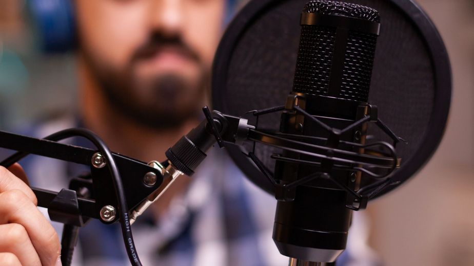 Un histórico periodista fue desvinculado de Radio Rivadavia: los motivos