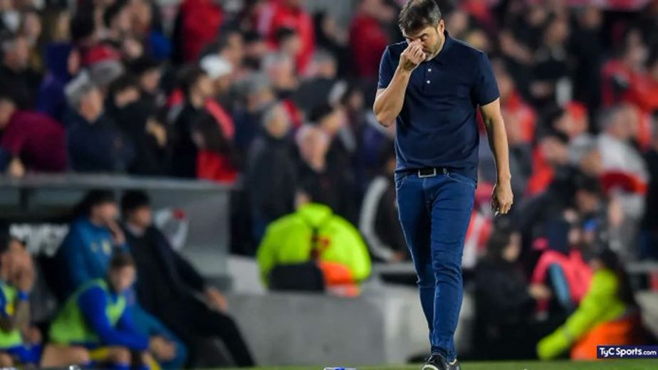 River: qué decisión tomó la dirigencia con "Chacho" Coudet, ante los reclamos de cambio de DT