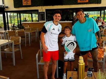 Se conoció un video de Enzo Fernández y Julián Álvarez de vacaciones: el detalle que llamó la atención