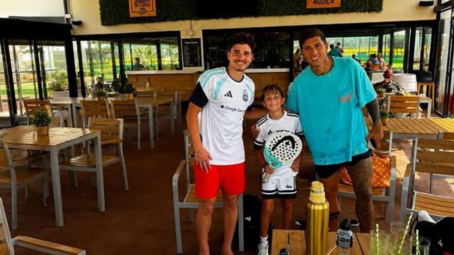 Se conoció un video de Enzo Fernández y Julián Álvarez de vacaciones: el detalle que llamó la atención