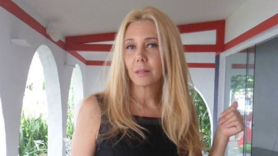 La modelo argentina y exesposa de Claudio Paul Caniggia podría estar pasando una delicada situación financiera en la ciudad en la que reside.