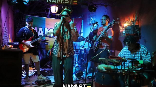 Namaste Banda de Arroyito