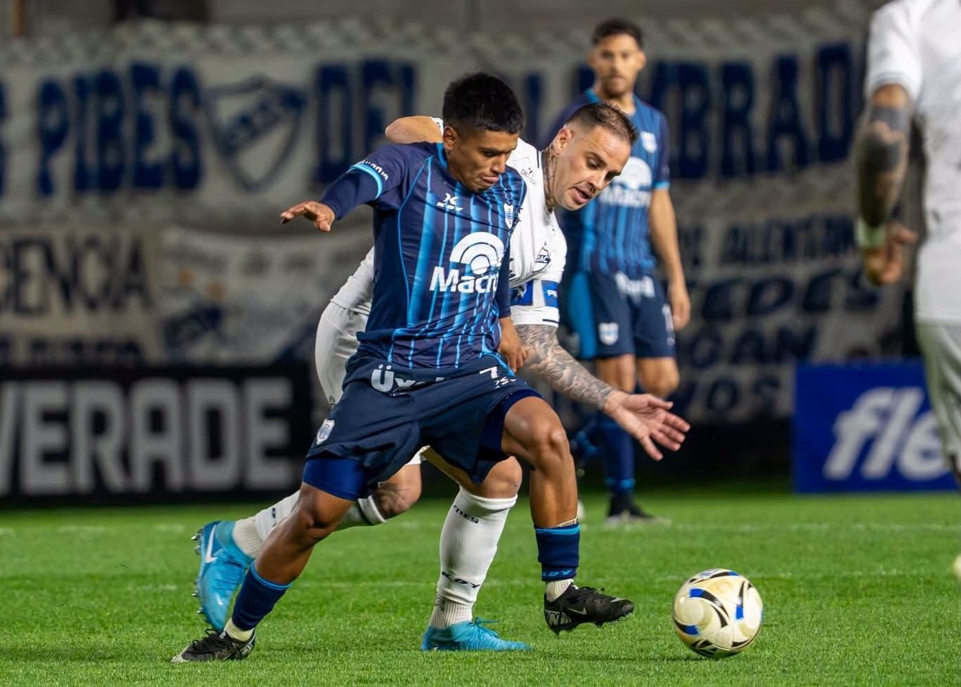 Gimnasia y Esgrima de Jujuy no logró imponer su juego en su visita a Quilmes y perdió 2 a 0, en el encuentro correspondiente a la reprogramada fecha 21 de la Primera Nacional.