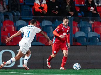 Belgrano empató sin goles con Tigre: Cardozo atajó un penal y el Pirata tuvo dos expulsados 