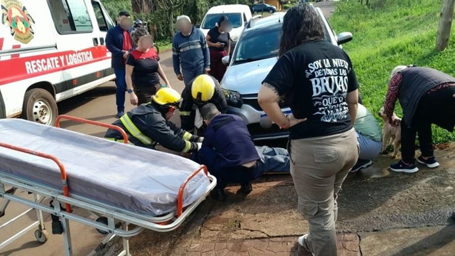 Oberá: un hombre sufrió lesiones al ser atropellado por su propio auto tras un descuido