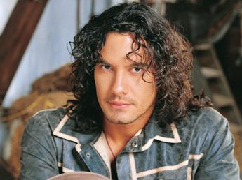 El actor de “Pasión de gavilanes” expuso sin filtro su difícil presente y lanzó una fuerte denuncia