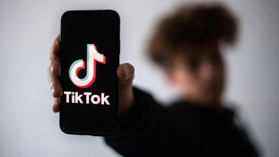 Programa Municipal de Prevención en Consumos Problemático: Advertencia sobre los retos virales de Tik Tok