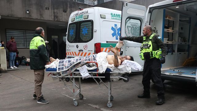 Los pacientes, de 33 y 28 años, sufrieron politraumatismos por una falla mecánica del camión en el que viajaban y fueron derivados este martes tras la coordinación entre ambas provincias.