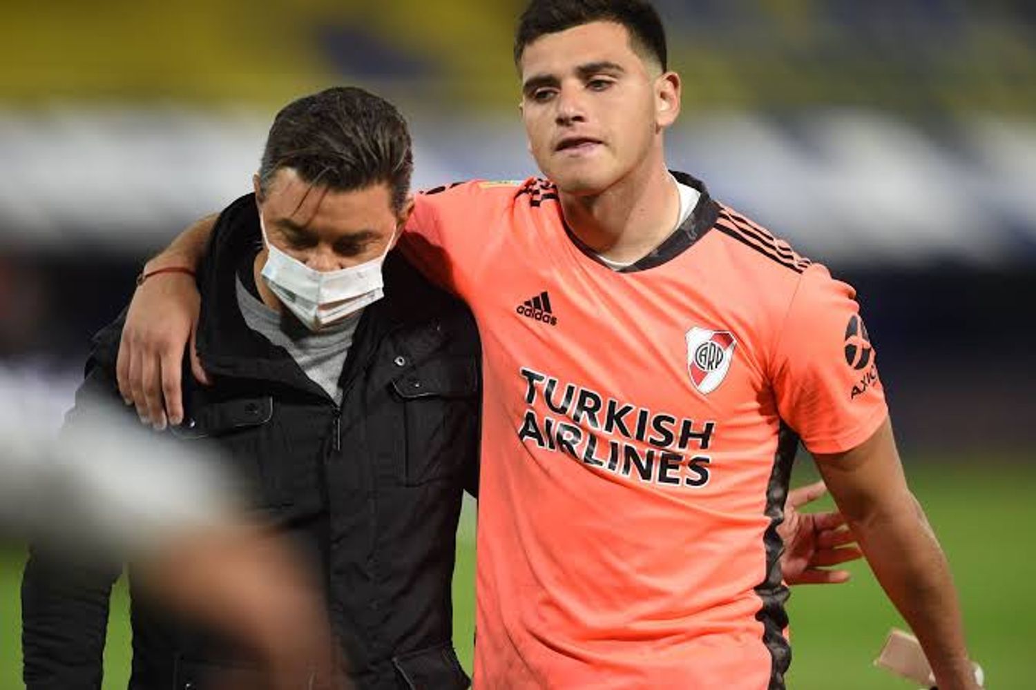 De ser figura en River a jugar en la quinta división de la Argentina.
