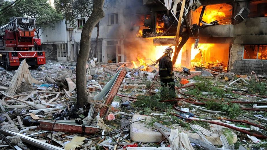 A13 años de la explosión de Salta 2141