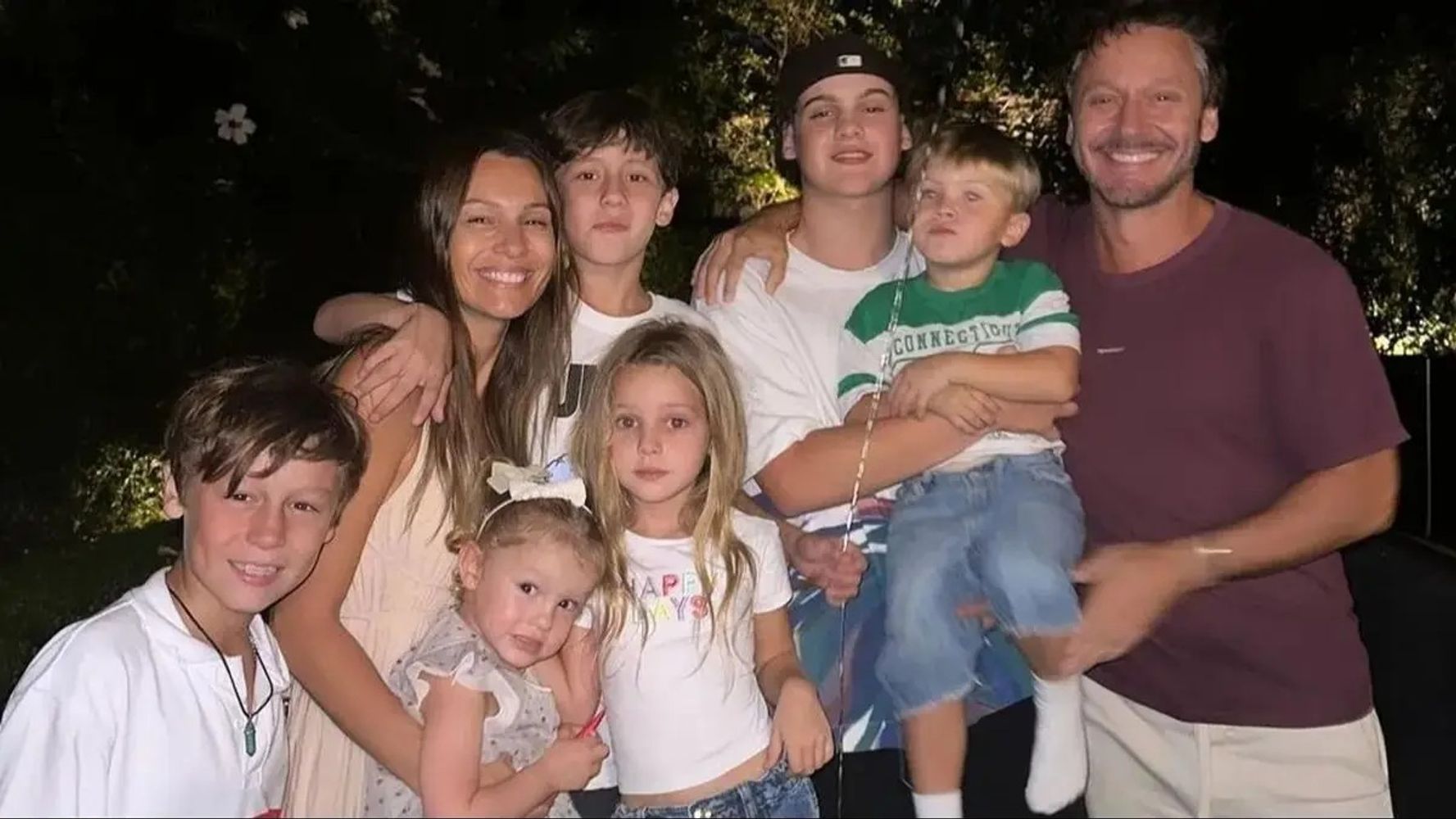 Pampita y Vicuña con sus hijos en común y los que tuvieron con otras parejas