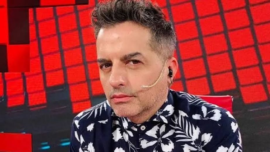 El histórico conductor de programas de espectáculo confesó que una figura televisiva le escribió para hacer un proyecto juntos.