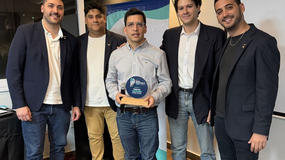 Ezequiel Escobar (al centro) es el Joven Empresario Jujeño 2026 y postulado por la Unión Empresarios de Jujuy representará a la provincia en el certamen nacional de CAME Joven.