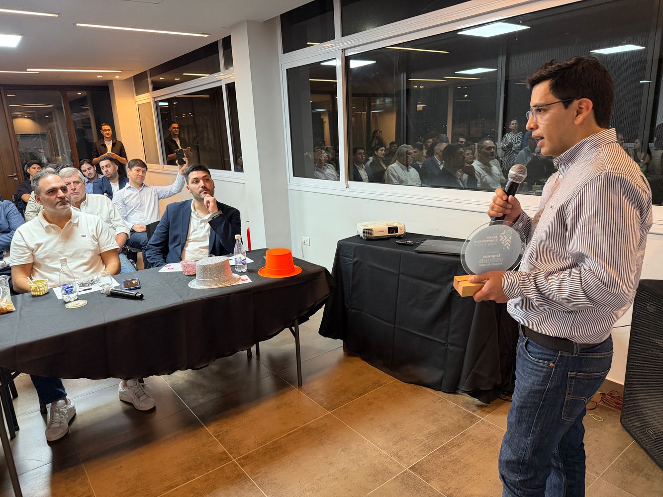 "Este premio significa algo muy especial para nosotros. Ser reconocidos en Jujuy tiene un valor enorme y lo recibimos con muchísimo orgullo y honor", dijo el ingeniero Ezequiel Escobar al recibir la distinción otorgada por la Unión Empresarios de Jujuy.
