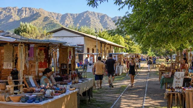 El Mercado Artesanal se realizará este sábado por la tarde en la Estación del Ferrocarril de San Esteban.