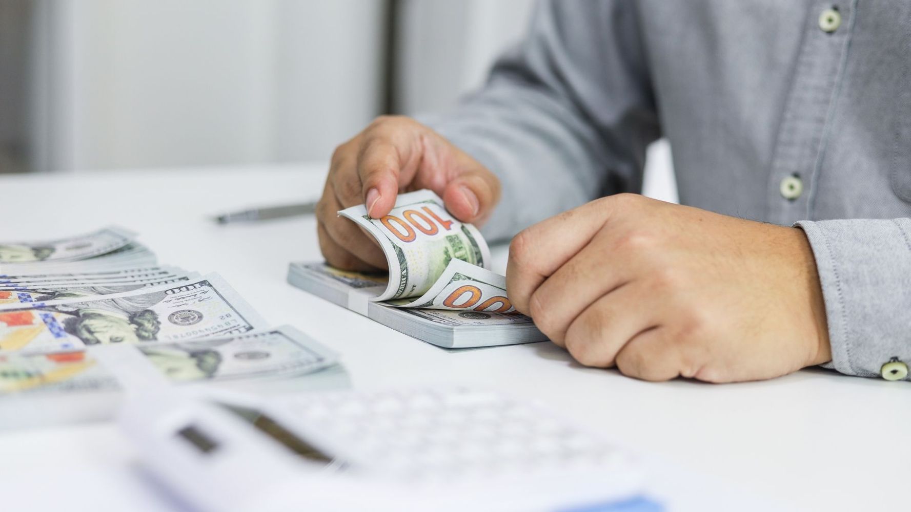 Bancos buscan empleados en Argentina