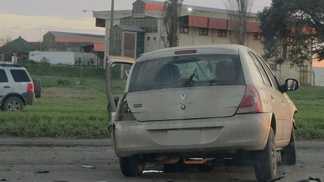 La madre manejaba el Renault Clio al momento del choque frontal en Córdoba.