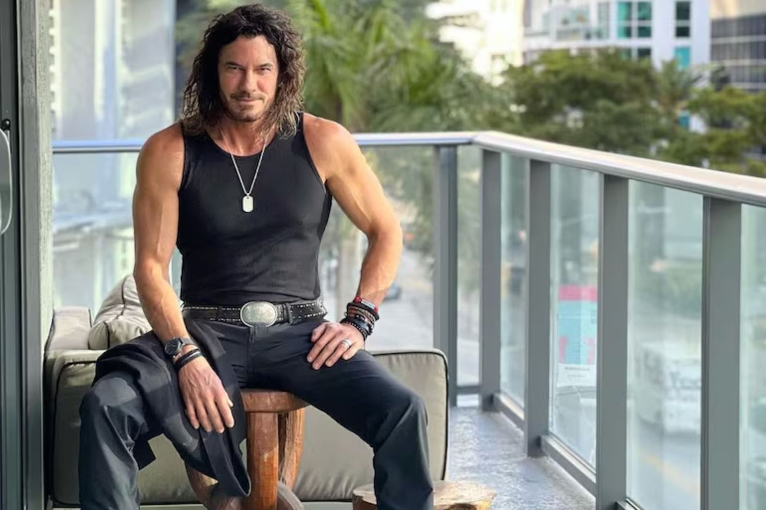 Mario Cimarro se convirtió en un ícono de las telenovelas gracias a su papel de Juan Reyes en “Pasión de Gavilanes”.
