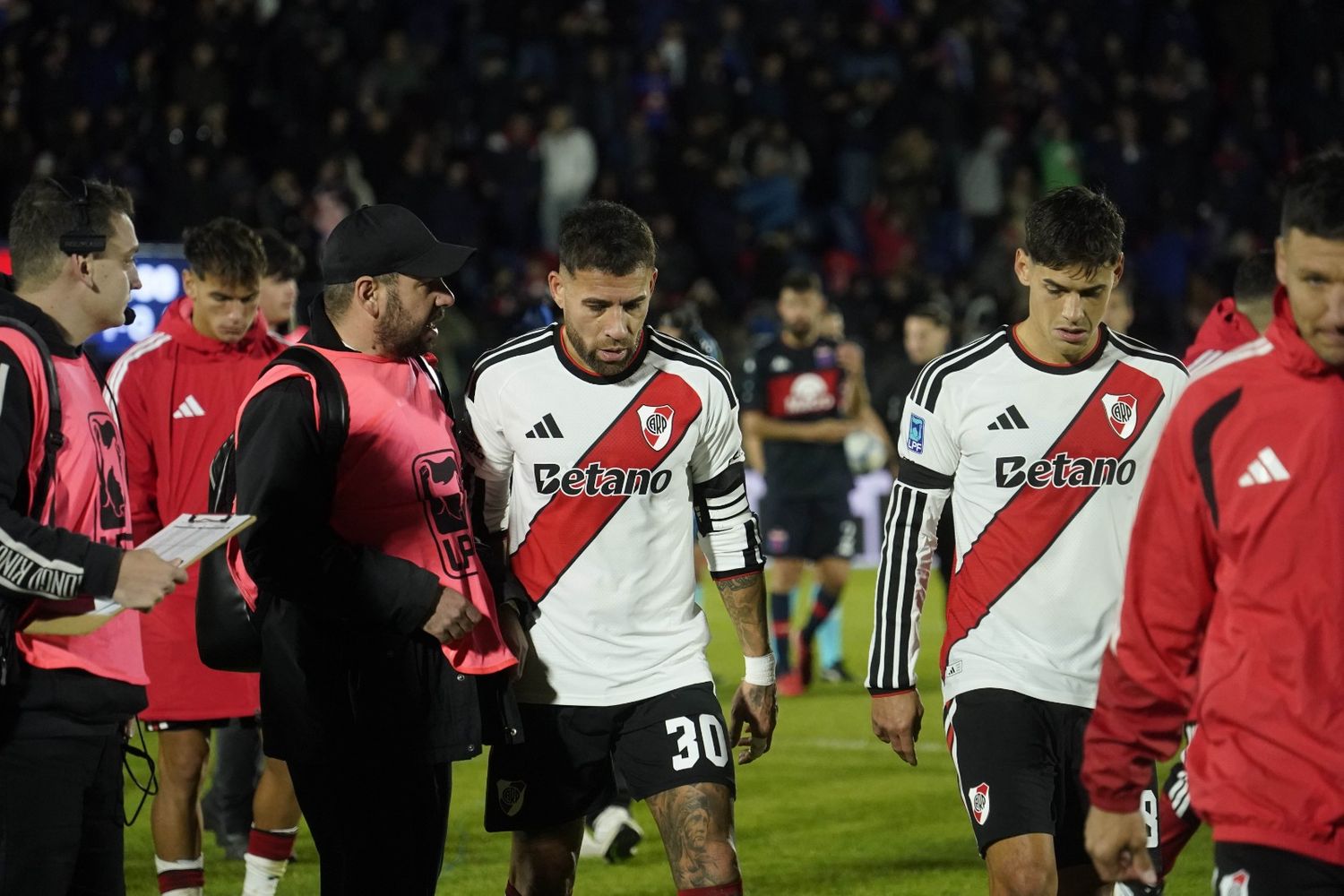 NIcolás Otamendi, contra los arbitrajes.