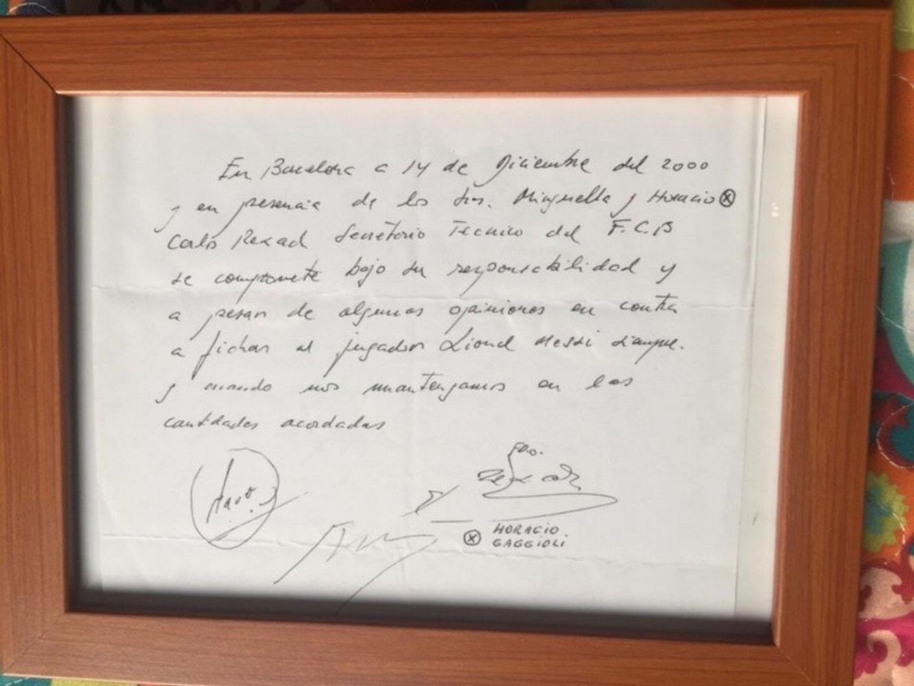 La historia de la primera foto de Messi en Barcelona