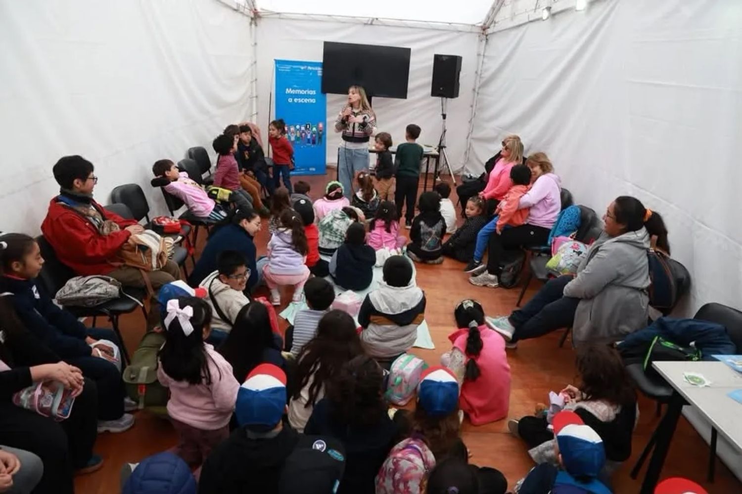 Durante toda la semana habrá actividades en los distintos espacios del Cabildo, con propuestas para infancias, jóvenes y adultos, "reafirmando el espíritu de una Feria que busca que cada visitante pueda encontrar su propio recorrido", dijeron las organizadoras.