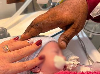 Un bebé fue declarado muerto y lo llevaron a la morgue: dos horas después descubrieron que estaba vivo