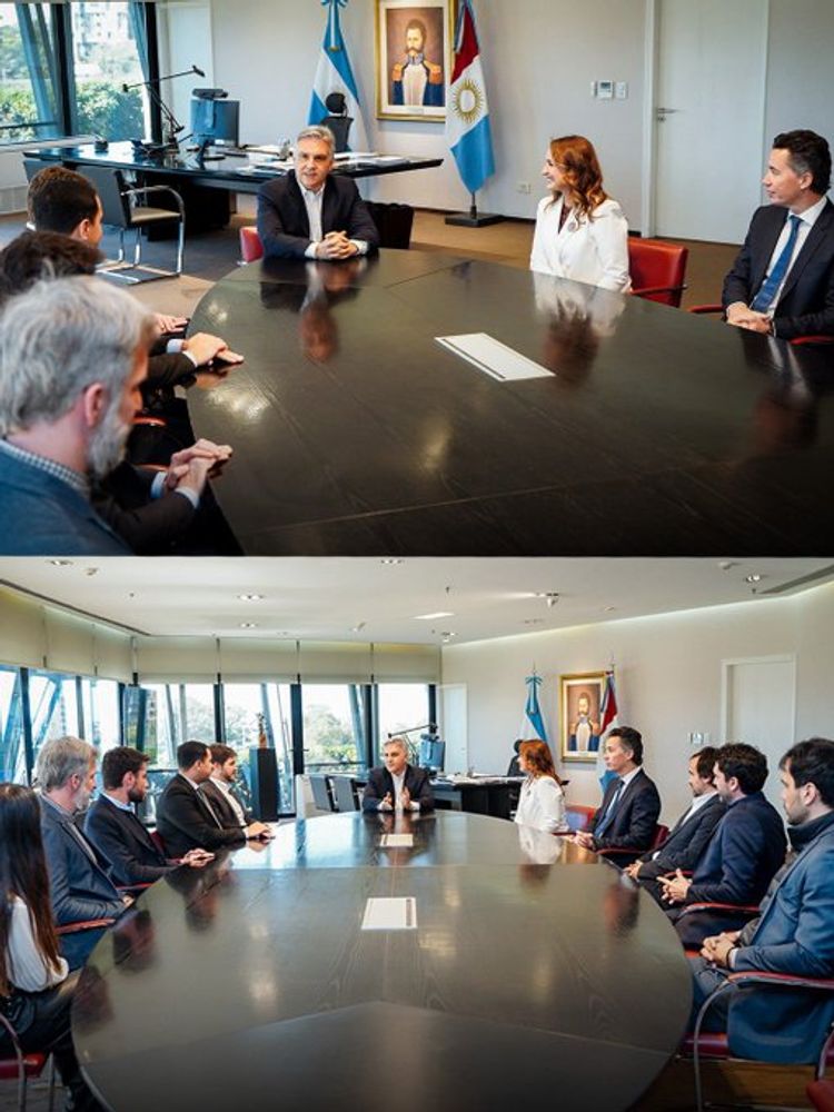El gobernador Martín Llaryora, con representantes de Mercado Libre.