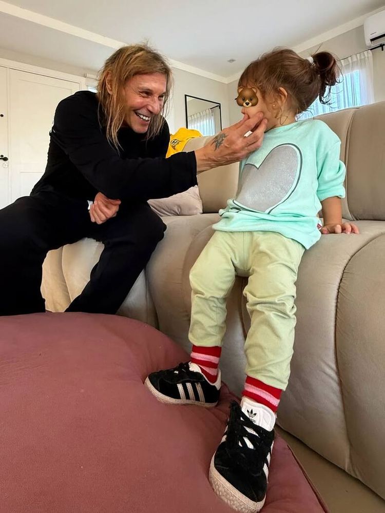Claudio Caniggia y su nieta