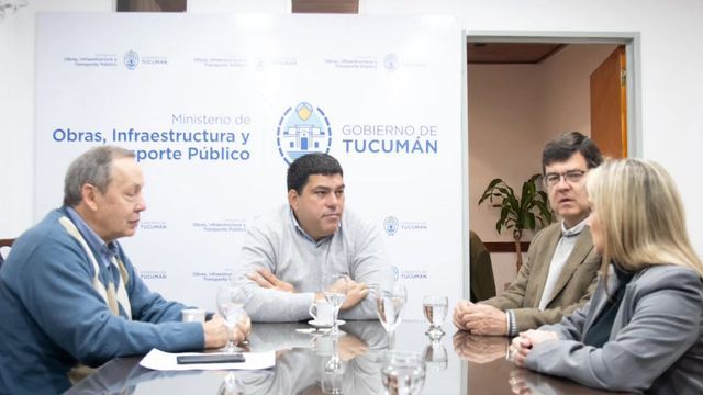El encuentro definió prioridades para próximos trabajos en edificios de San Miguel de Tucumán.
