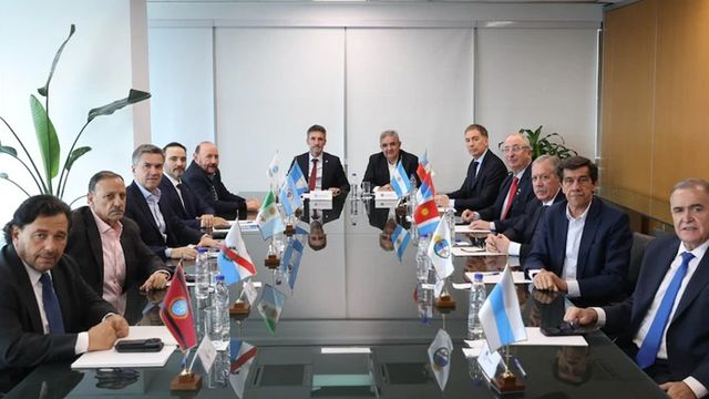 Misiones llevará a la cumbre del Norte Grande el reclamo por una tarifa eléctrica diferencial y obras.