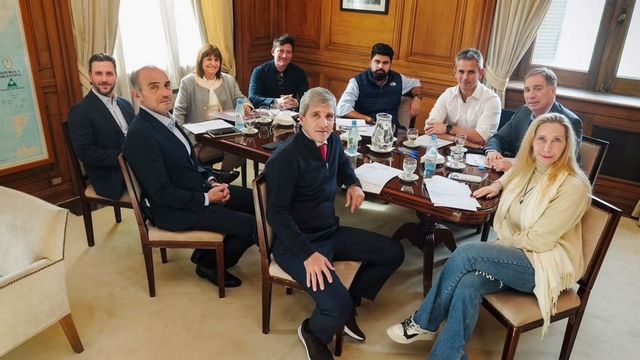 Mesa chica del Gobierno