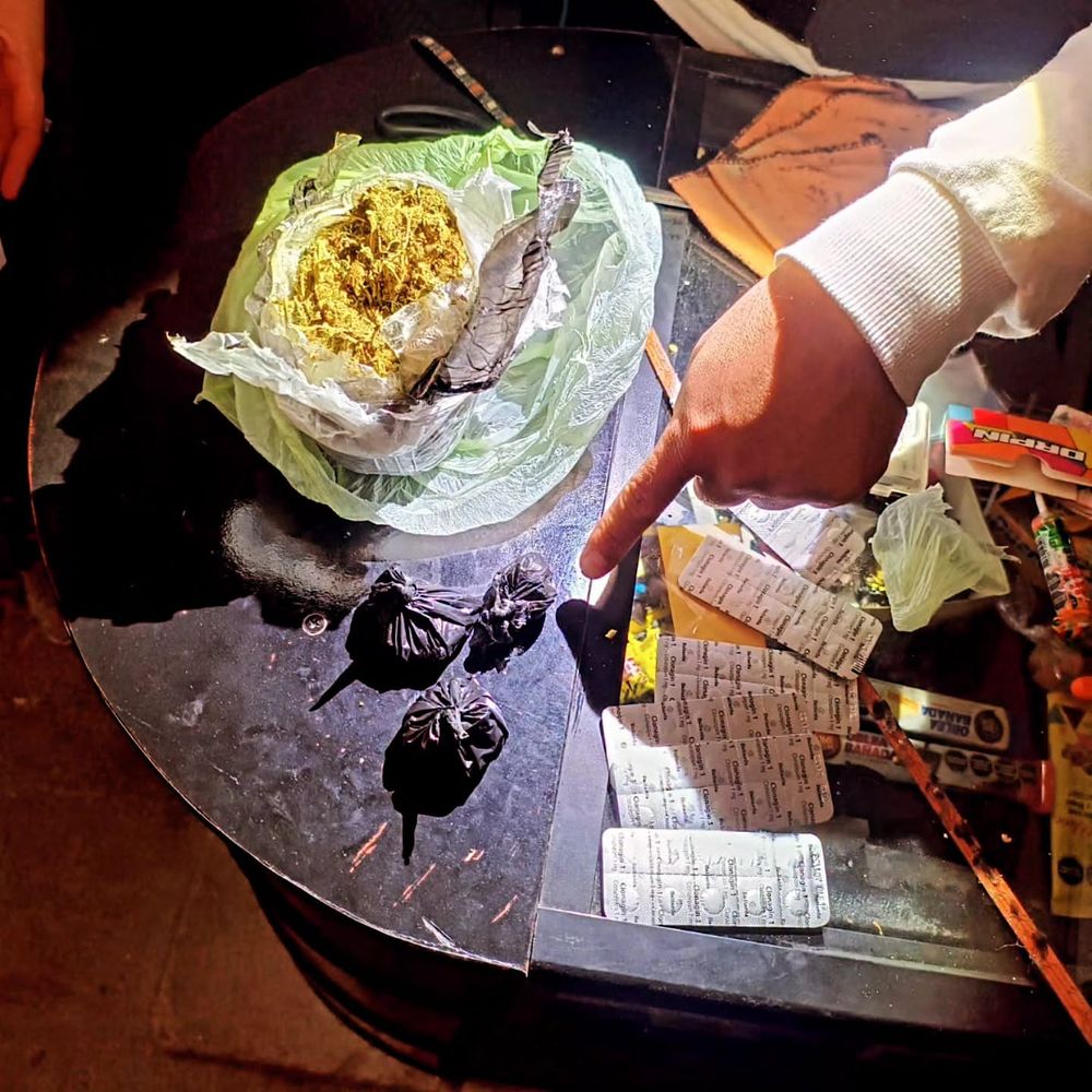Se secuestraron pasta base, cocaína, marihuana y tusi, además de dinero y balanzas de precisión.