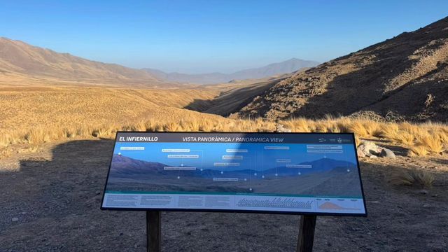 Cartelería nueva en el mirador de El Infiernillo, parada obligada de la 307.