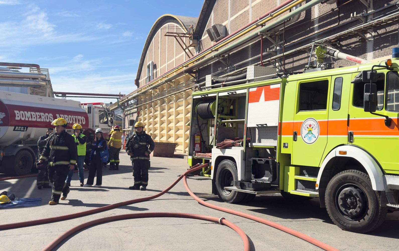 Se produjo un incendio de gran magnitud en el Complejo N1 en la planta de Arcor Arroyito