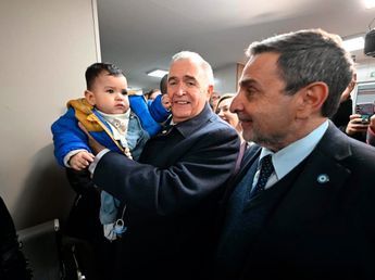 A un año del milagro: Celeste y Noah volvieron al hospital que les salvó la vida
