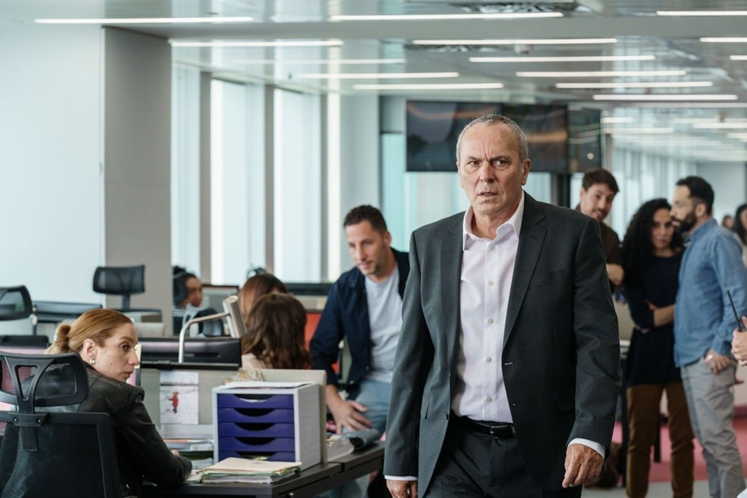 La serie española de Netflix gira alrededor de una poderosa familia empresarial.