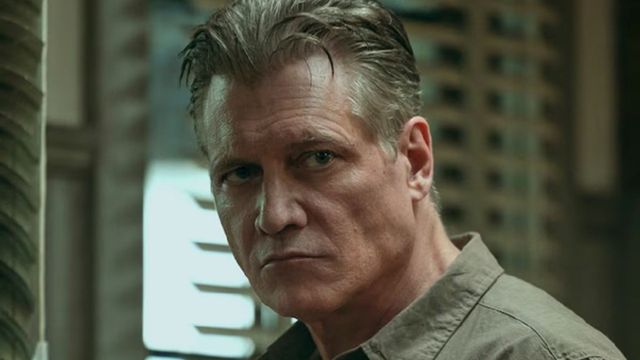 La serie combina crimen, drama familiar y supervivencia.