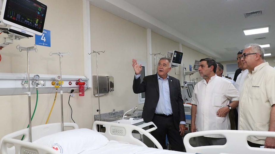 "La prioridad la tienen los tucumanos": Jaldo sobre la atención médica a extranjeros no residentes