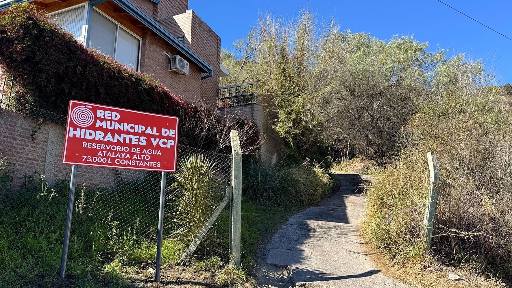 Nuevas bocas hidrantes y reservorios para fortalecer la prevención de incendios en barrio La Cuesta.