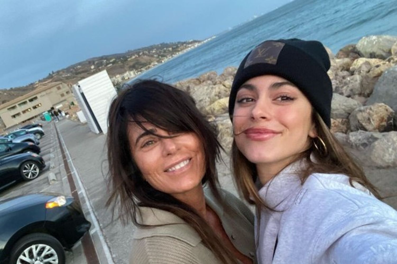 "40 palos de tarjeta": se filtraron las impactantes cifras de los gastos de los papás de Tini, Alejandro Stoessel y Mariana Muzlera